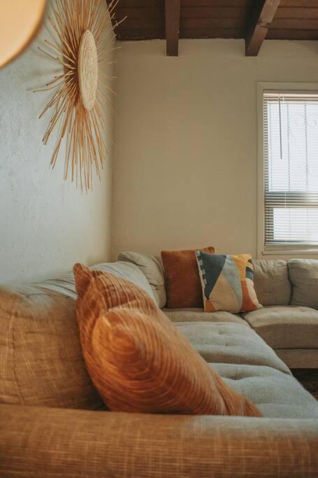 Вілла Casa Charleston-3Br-2Bath-Hot Tub-Pet Friendly-No Pet Fees! Альбукерке Екстер'єр фото