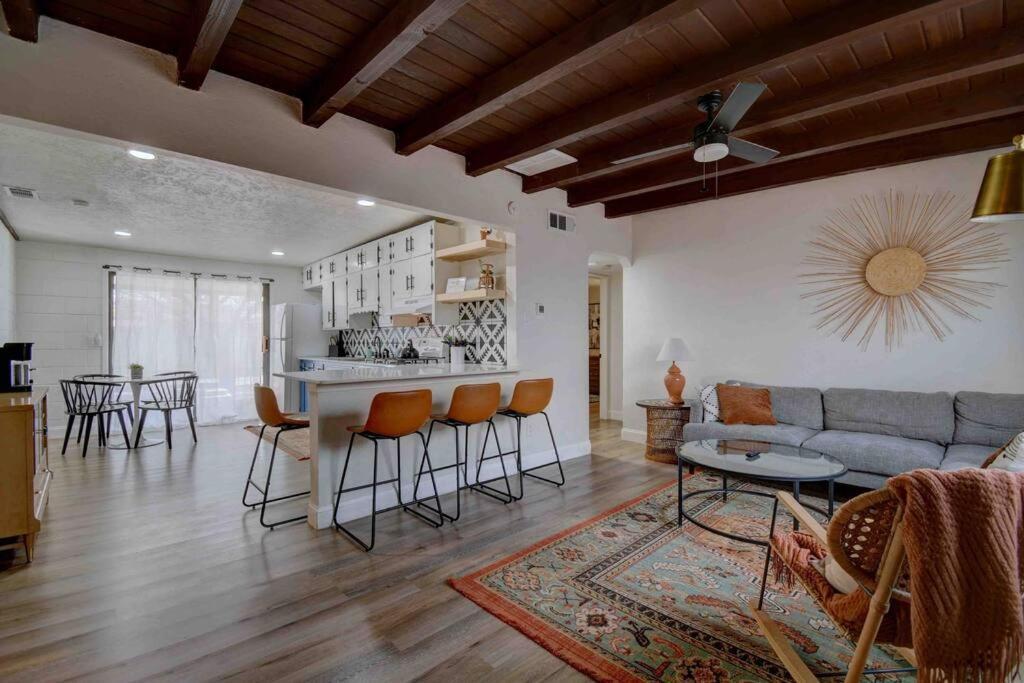 Вілла Casa Charleston-3Br-2Bath-Hot Tub-Pet Friendly-No Pet Fees! Альбукерке Екстер'єр фото