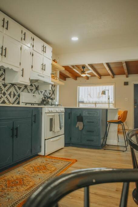 Вілла Casa Charleston-3Br-2Bath-Hot Tub-Pet Friendly-No Pet Fees! Альбукерке Екстер'єр фото